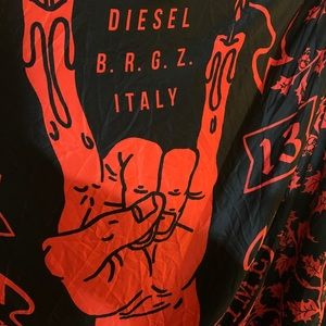 ✨Diseal B.R.G.Z Scarf✨